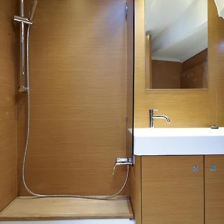 Πλωτό κατάλυμα Barca Alto Livello *